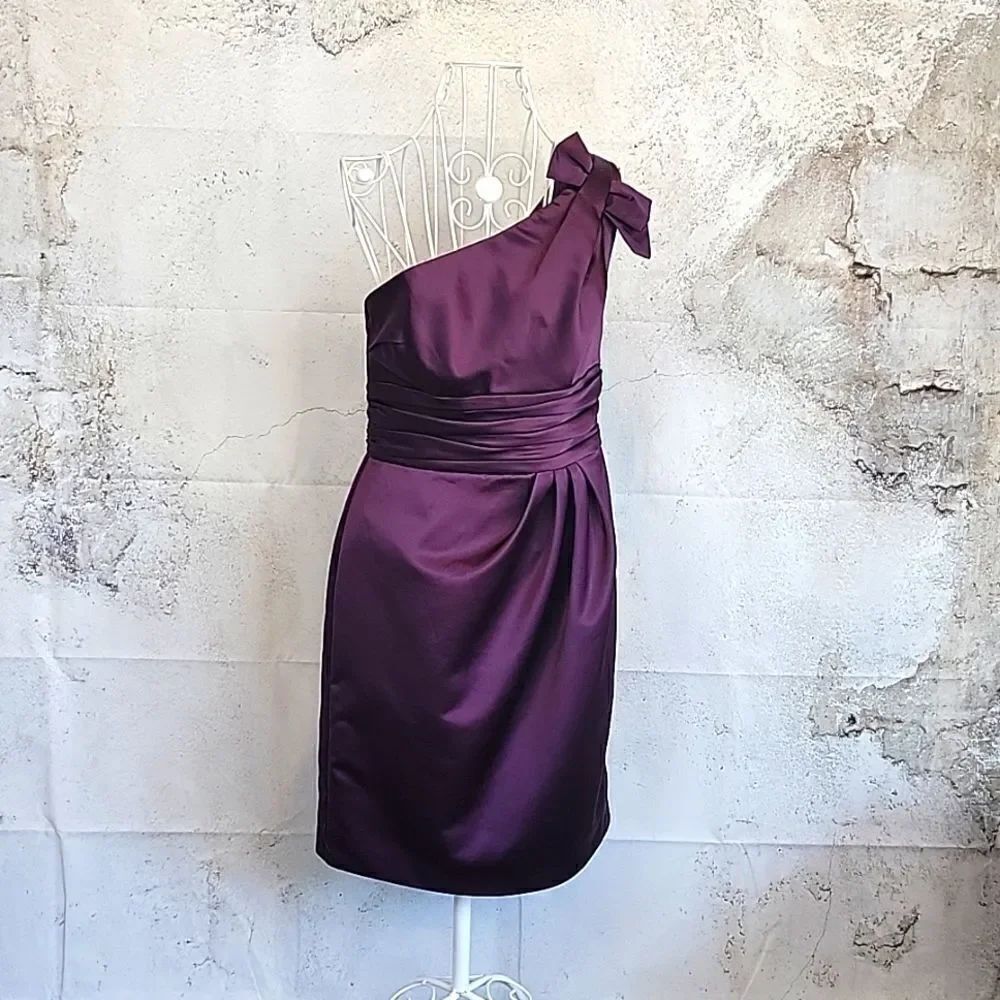 Davids Bridal special occasion off one shoulder midi dress in plum Women' Size 4